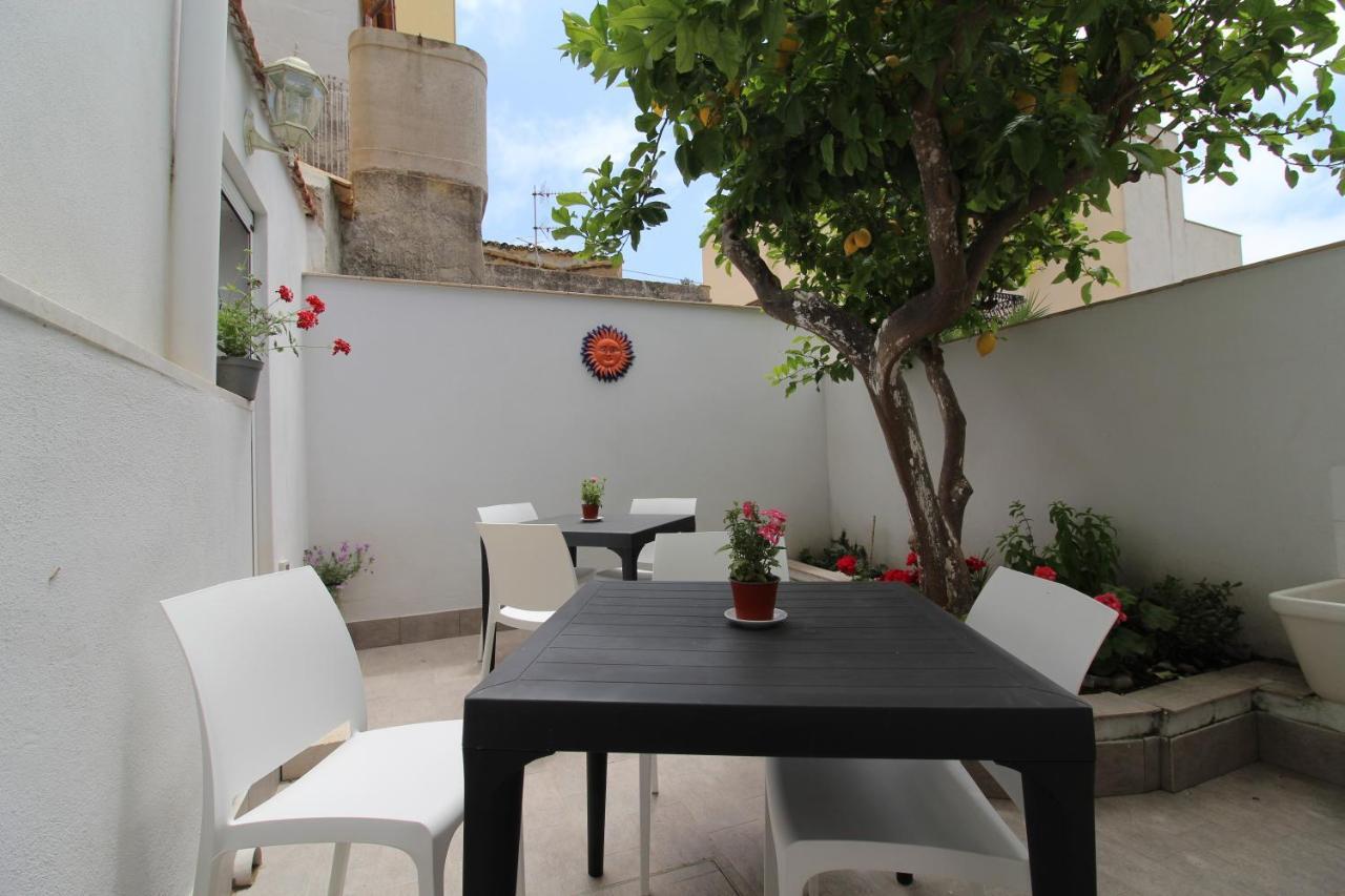Bed & Breakfast Val Di Erice วาลเดอรีส ภายนอก รูปภาพ